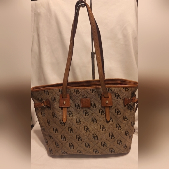 Dooney & Bourke Handbags - Dooney & Bourke Canvas and leather tote bag shoulder bag